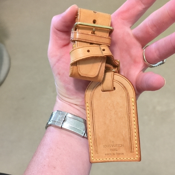 Louis Vuitton Tan Leather Bag Tag w/water Mark 2nd. Photo - Picture 5 of 5